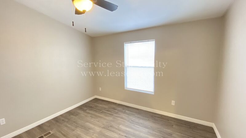 3 Bed/ 2 Bath Country Living! property image