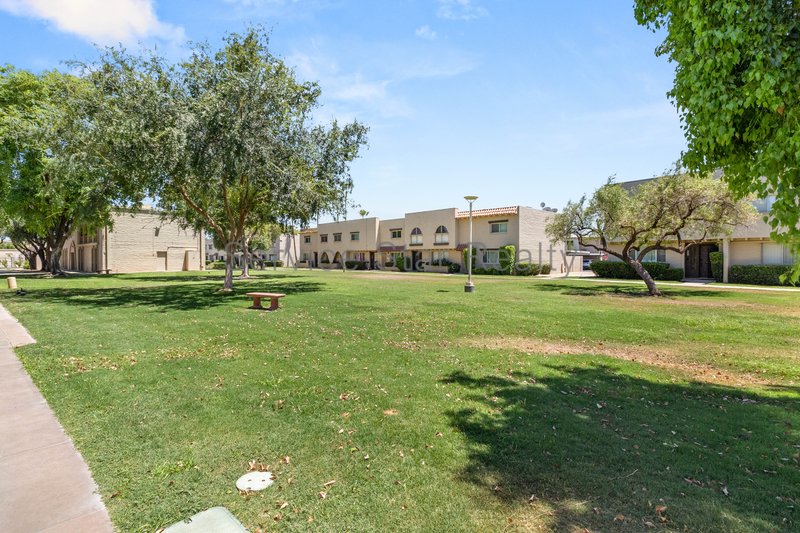 Spacious 3-Bedroom Townhome in the Heart of Old Town Scottsdale! property image