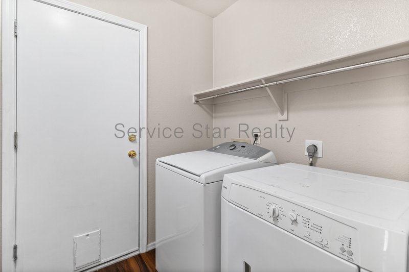 3 bed 2  bath home with Pool property image