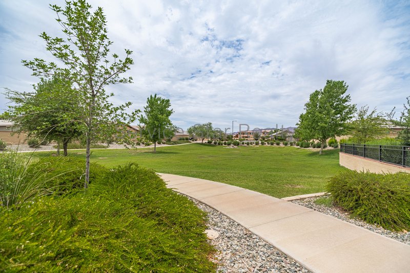 2 WEEKS FREE RENT!!! 3BED/2Bath home in Litchfield Park! property image