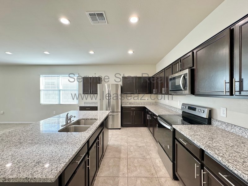 Fantastic 4 BR/2 BA in Surprise! property image