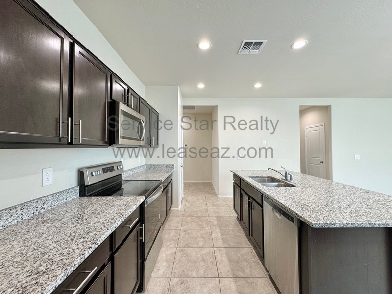 Fantastic 4 BR/2 BA in Surprise! property image