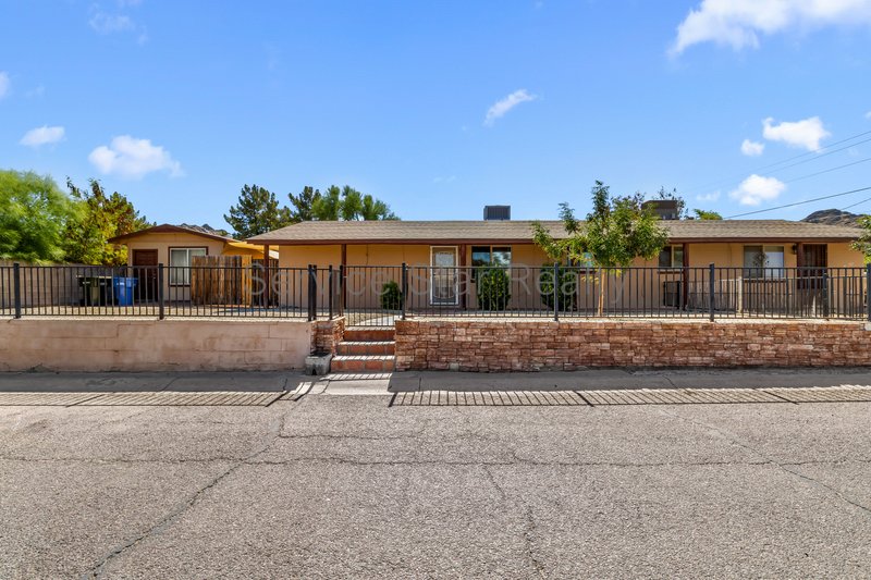 3BR/1BA in Phoenix! 2 weeks FREE RENT! property image
