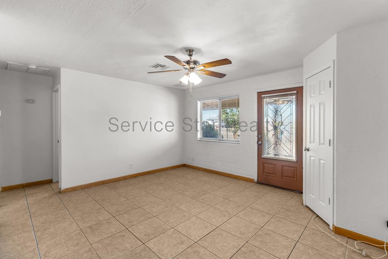 3BR/1BA in Phoenix! 2 weeks FREE RENT! property image