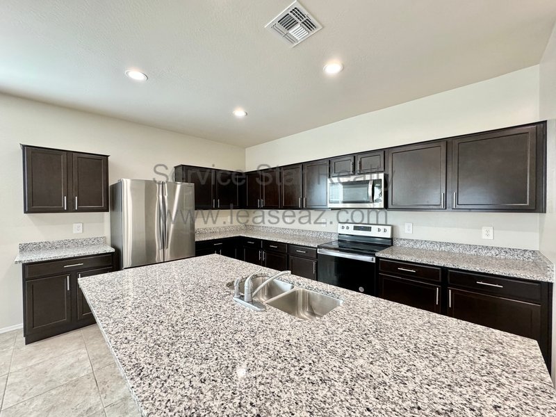 Fantastic 4 BR/2 BA in Surprise! property image