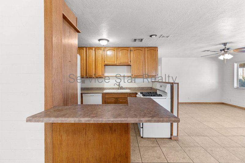 3BR/1BA in Phoenix! 2 weeks FREE RENT! property image