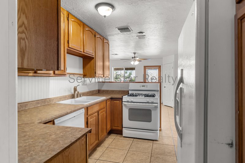3BR/1BA in Phoenix! 2 weeks FREE RENT! property image
