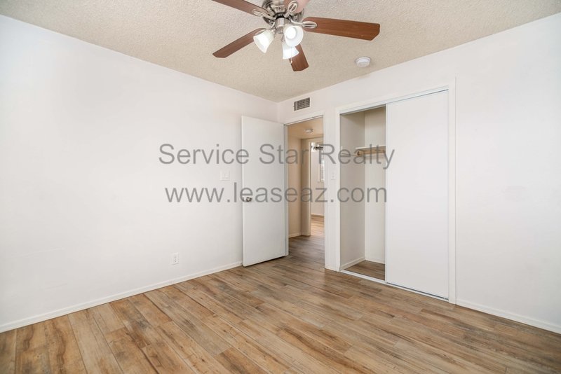 Charming 3 Bedroom 2 Bathroom Home with Huge Backyard! property image