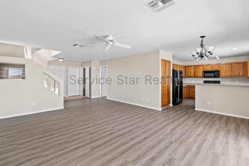 4 BD Home in El Mirage for Rent! property image