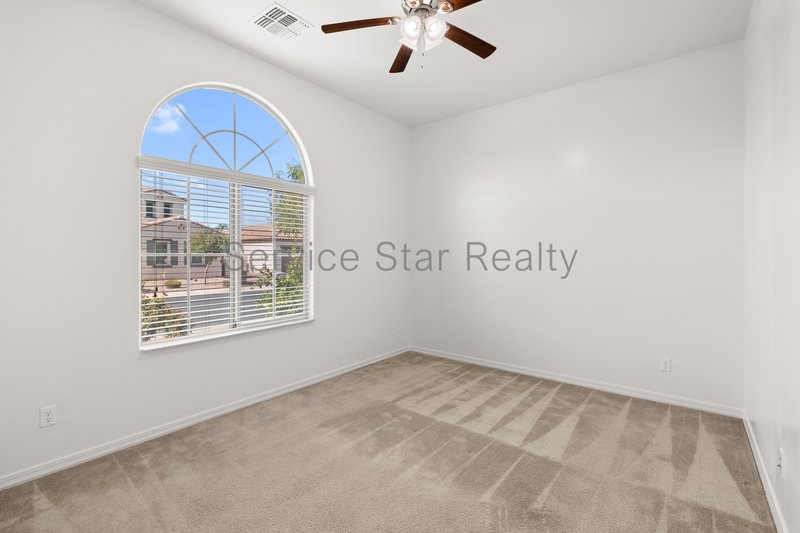 4123 E Zion Pl property image