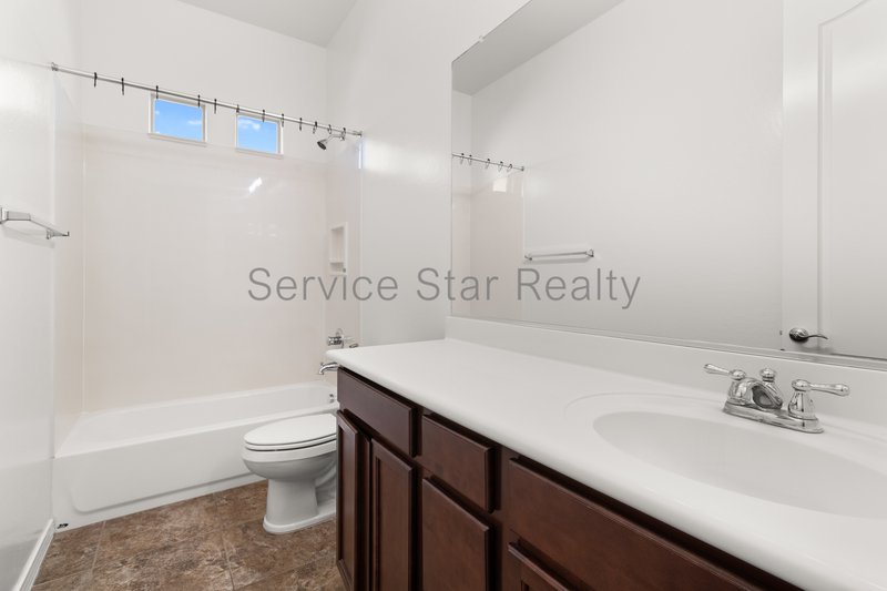 4123 E Zion Pl property image