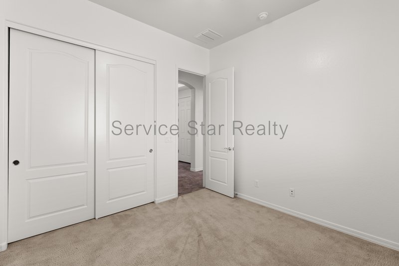 4123 E Zion Pl property image