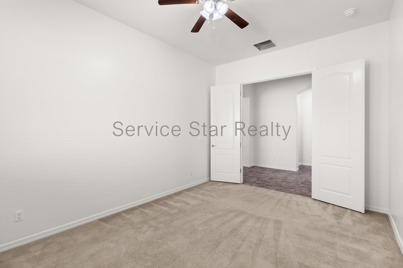 4123 E Zion Pl property image