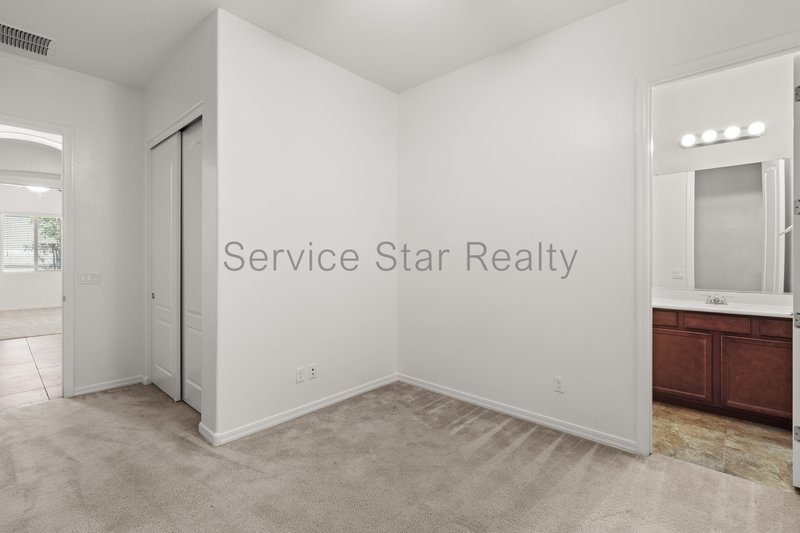 4123 E Zion Pl property image