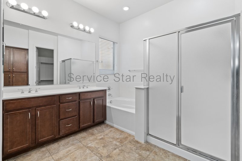 4123 E Zion Pl property image