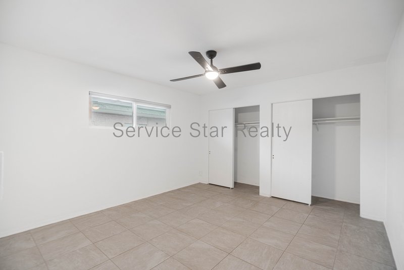 2BD Upstairs Condo - Rare Mid Century Gem! property image