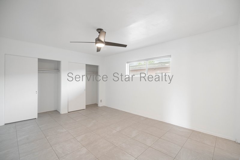 2BD Upstairs Condo - Rare Mid Century Gem! property image