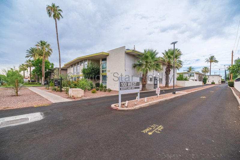 2BD Upstairs Condo - Rare Mid Century Gem! property image