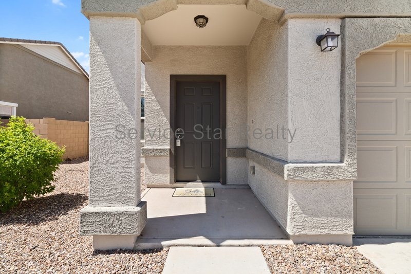 Spacious 5 Bed Home in Mission Royale! property image