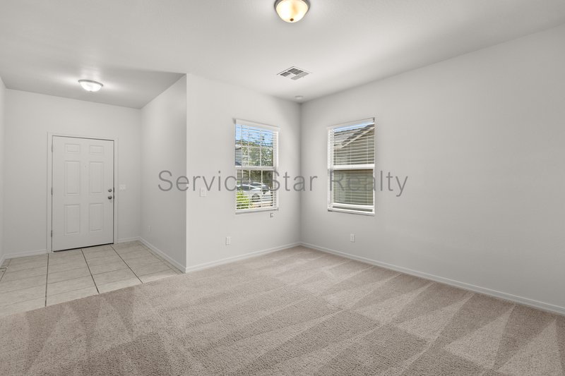 Spacious 5 Bed Home in Mission Royale! property image