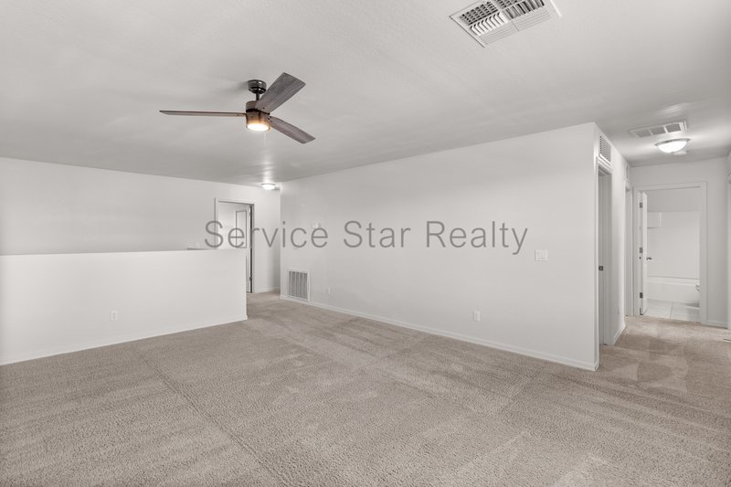 Spacious 5 Bed Home in Mission Royale! property image