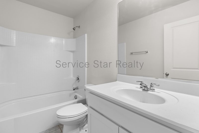 Spacious 5 Bed Home in Mission Royale! property image