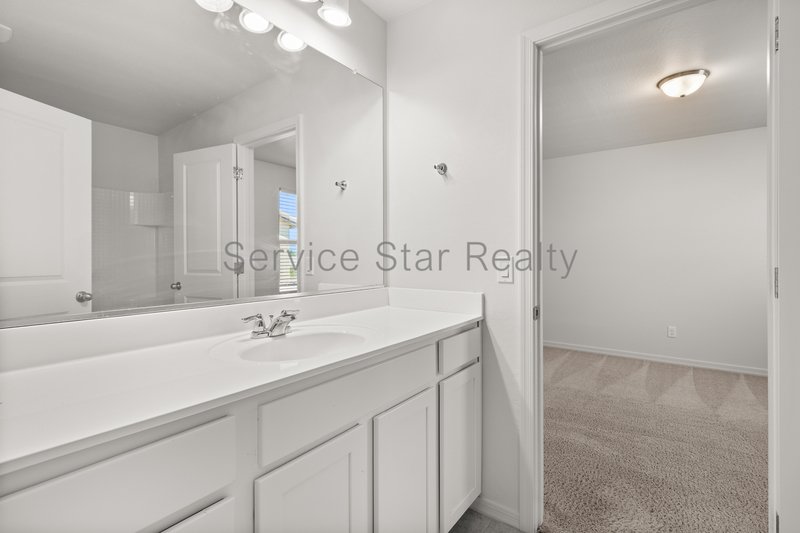 Spacious 5 Bed Home in Mission Royale! property image