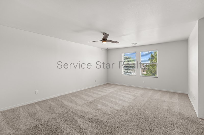 Spacious 5 Bed Home in Mission Royale! property image