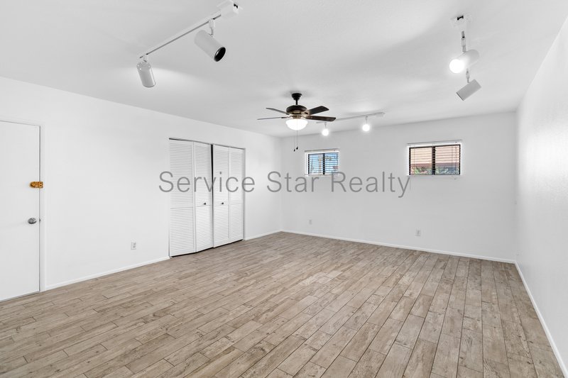 Awesome TEMPE 5bd/2ba home with Fireplace & POOL! property image