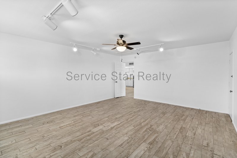 Awesome TEMPE 5bd/2ba home with Fireplace & POOL! property image