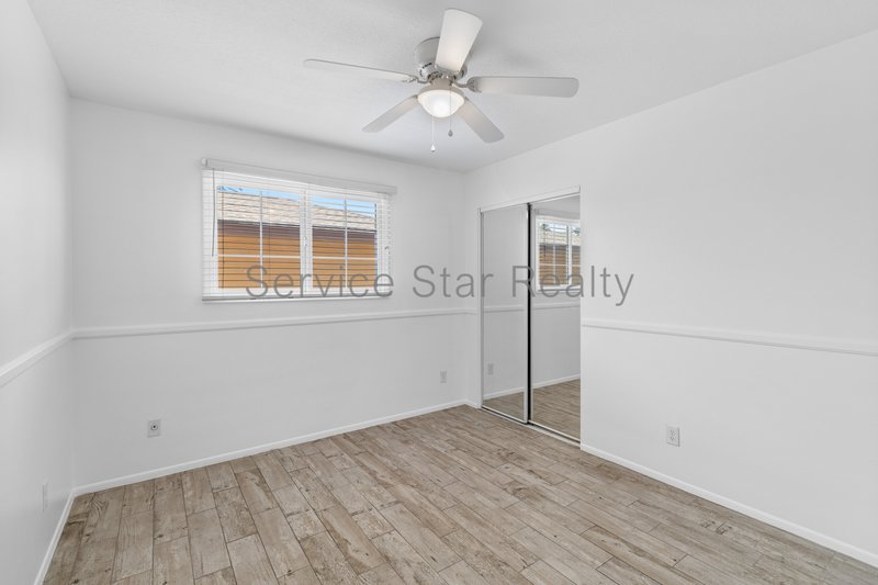Awesome TEMPE 5bd/2ba home with Fireplace & POOL! property image