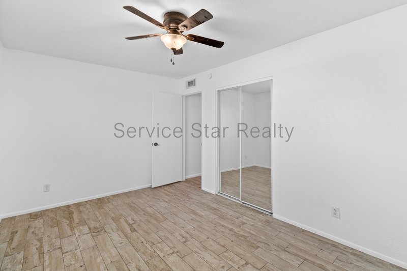 Awesome TEMPE 5bd/2ba home with Fireplace & POOL! property image
