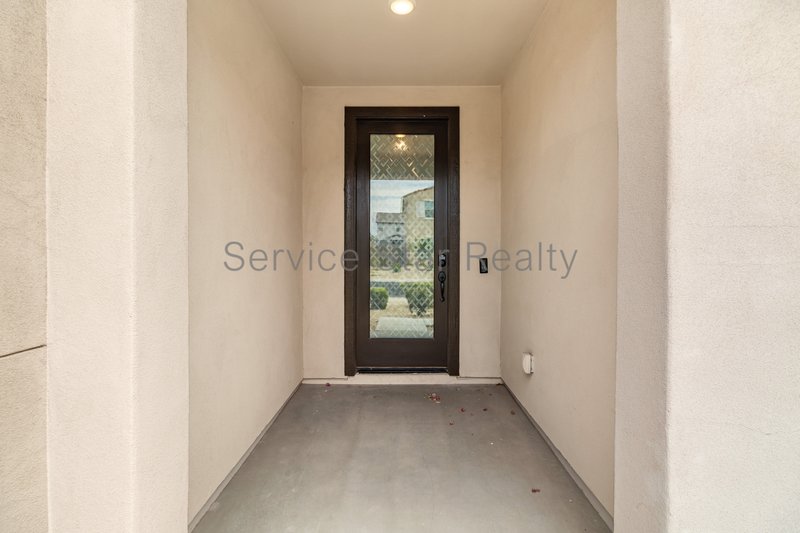 Beautiful Upgrades in this 3 Bedroom Corner Lot Home property image