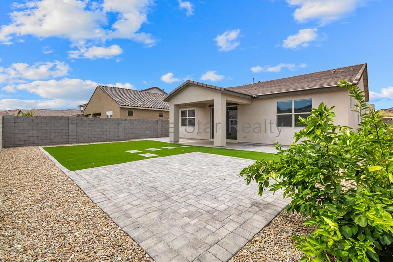 Beautiful Upgrades in this 3 Bedroom Corner Lot Home property image