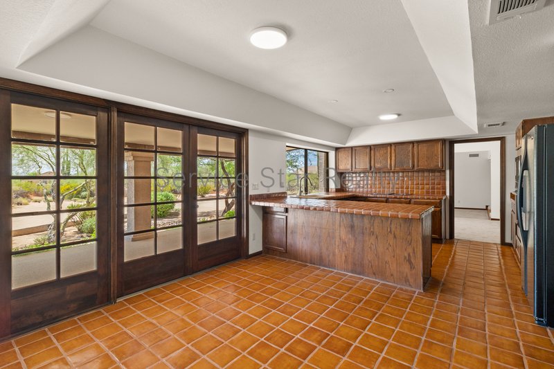 Gorgeous Custom Home on Expansive Cul de Sac Lot in Cave Creek property image