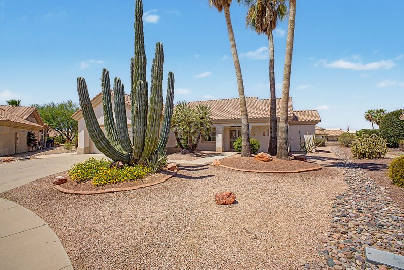 Beautiflly updated 2 bedroom, 2 bath home in Sun City West!! property image