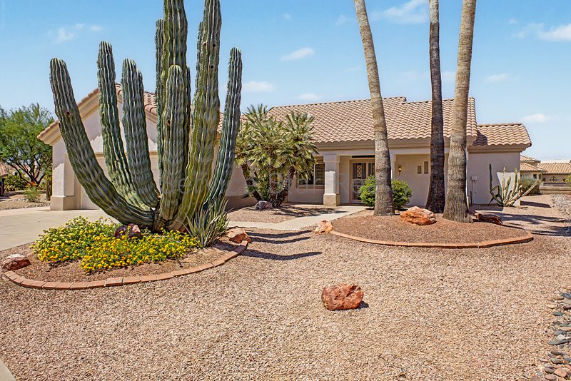 Beautiflly updated 2 bedroom, 2 bath home in Sun City West!! property image