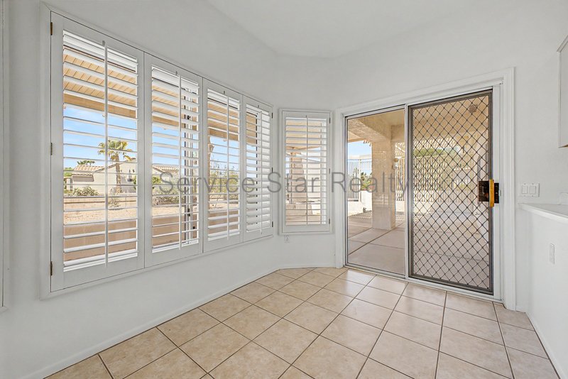 Beautiflly updated 2 bedroom, 2 bath home in Sun City West!! property image
