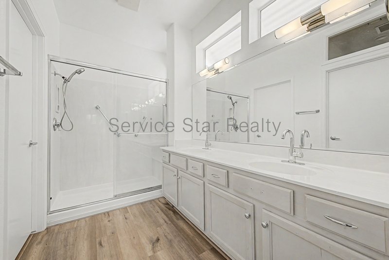 Beautiflly updated 2 bedroom, 2 bath home in Sun City West!! property image