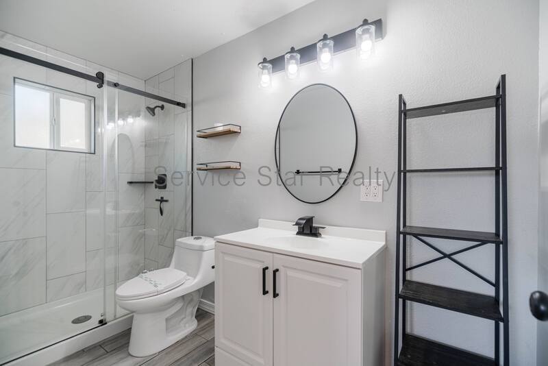 Charming 2-Bedroom Condo in Tempe with Community Pool! property image