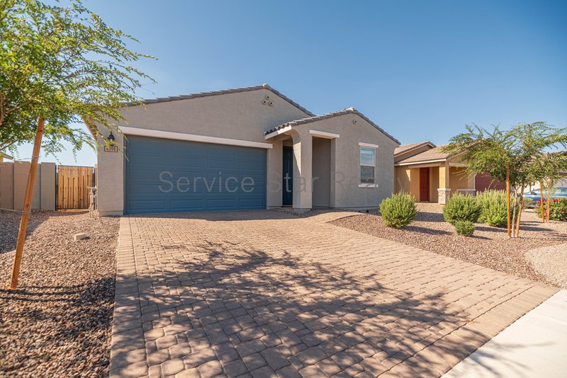 Beautiful 4 Bedroom | 3 Bathroom Home property image