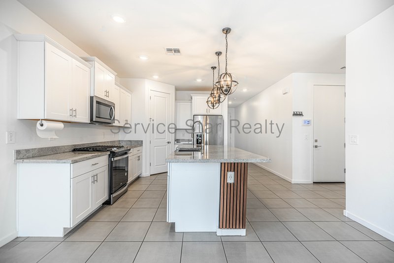 Beautiful 4 Bedroom | 3 Bathroom Home property image
