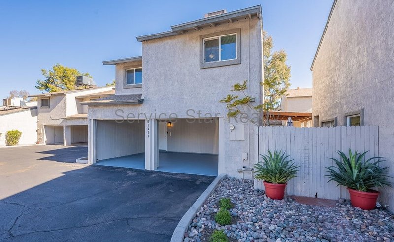 3 Bedroom, 2 Bath in Phoenix!! property image