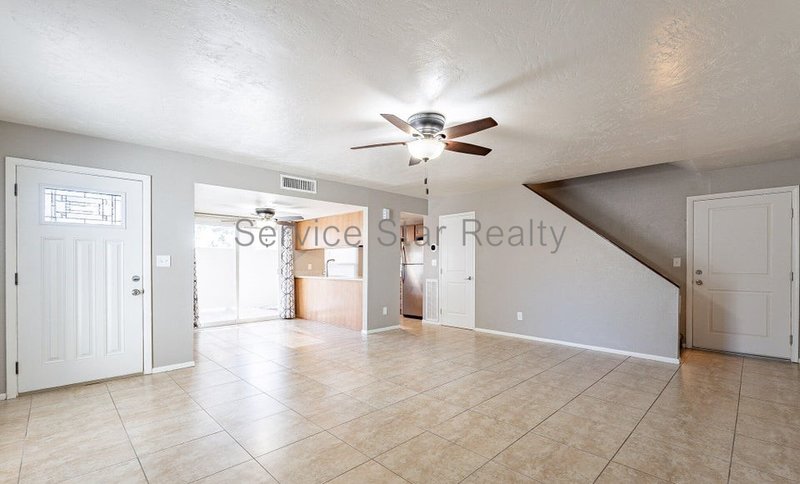 3 Bedroom, 2 Bath in Phoenix!! property image