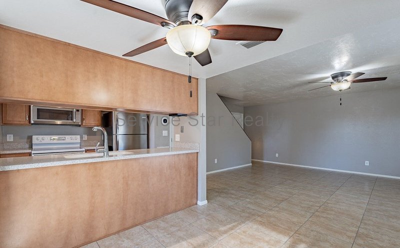 3 Bedroom, 2 Bath in Phoenix!! property image