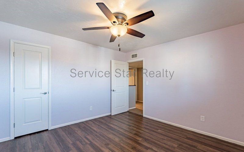 3 Bedroom, 2 Bath in Phoenix!! property image