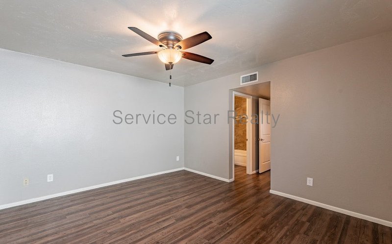 3 Bedroom, 2 Bath in Phoenix!! property image