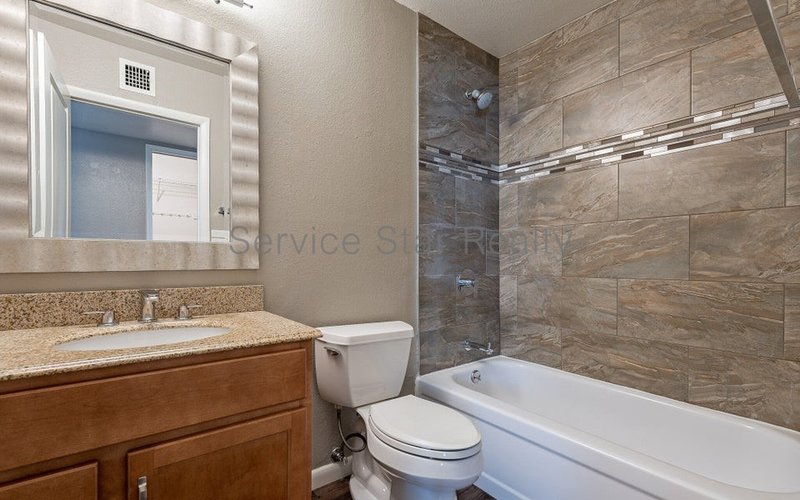 3 Bedroom, 2 Bath in Phoenix!! property image