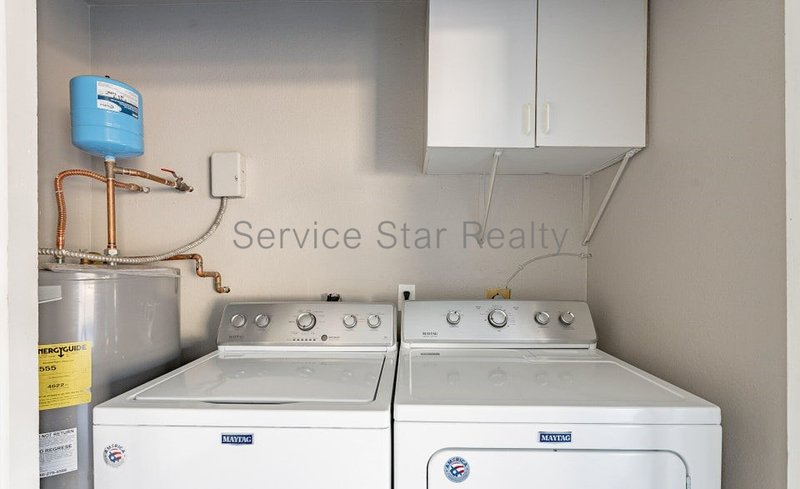 3 Bedroom, 2 Bath in Phoenix!! property image