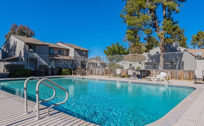 3 Bedroom, 2 Bath in Phoenix!! property image